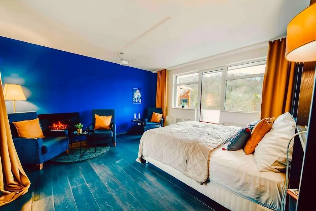 Apartment Lovely 3Bd - Rooftop - Jacuzzi&Sauna Prague