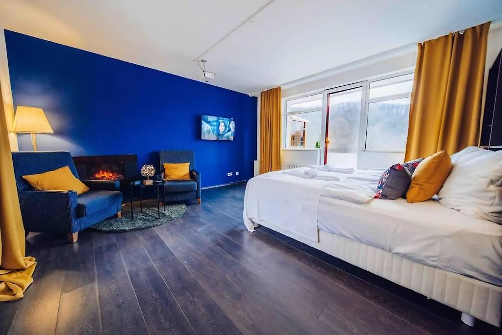 Apartment Lovely 3Bd - Rooftop - Jacuzzi&Sauna Prague