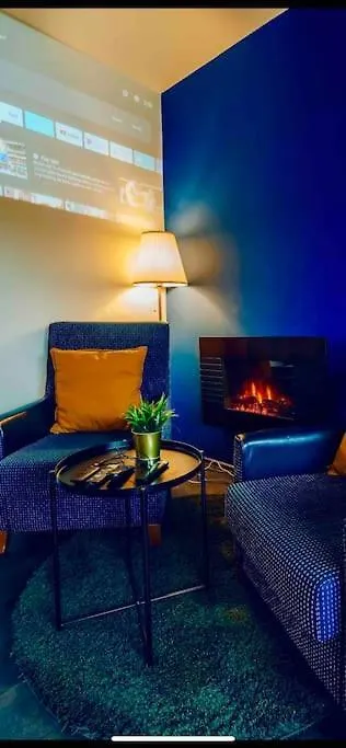 Lovely 3Bd - Rooftop - Jacuzzi&Sauna Prague Apartment