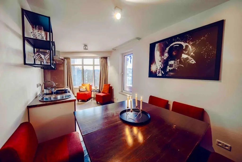 Lovely 3Bd - Rooftop - Jacuzzi&Sauna Prague Apartment
