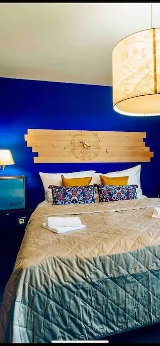 Apartment Lovely 3Bd - Rooftop - Jacuzzi&Sauna Prague